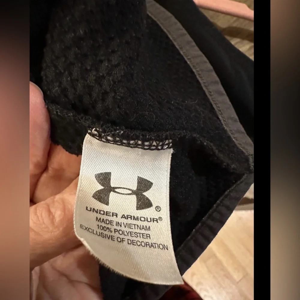 Under armour 1/4 zip jacket - Picture 4 of 4